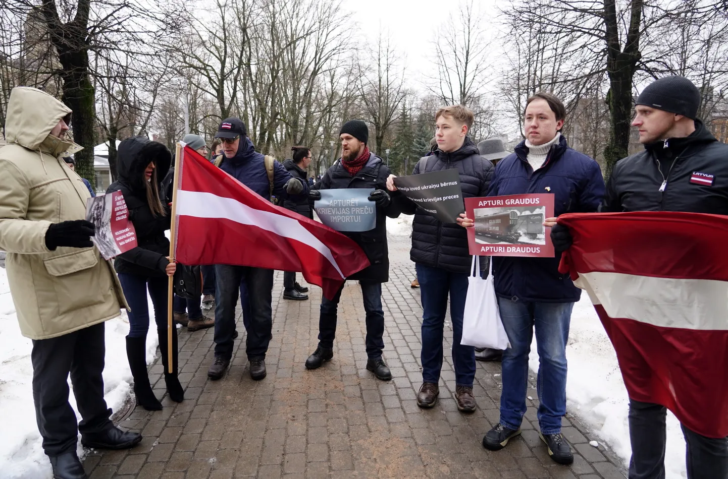 Пикет против импорта российских товаров и их транзит через Латвию