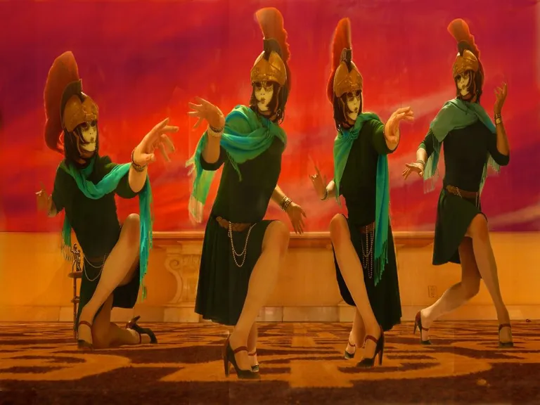 Karl Toepferi ja Heili Einasto digitaalne etendusprojekt «Naiselikkuse mask» (2015).