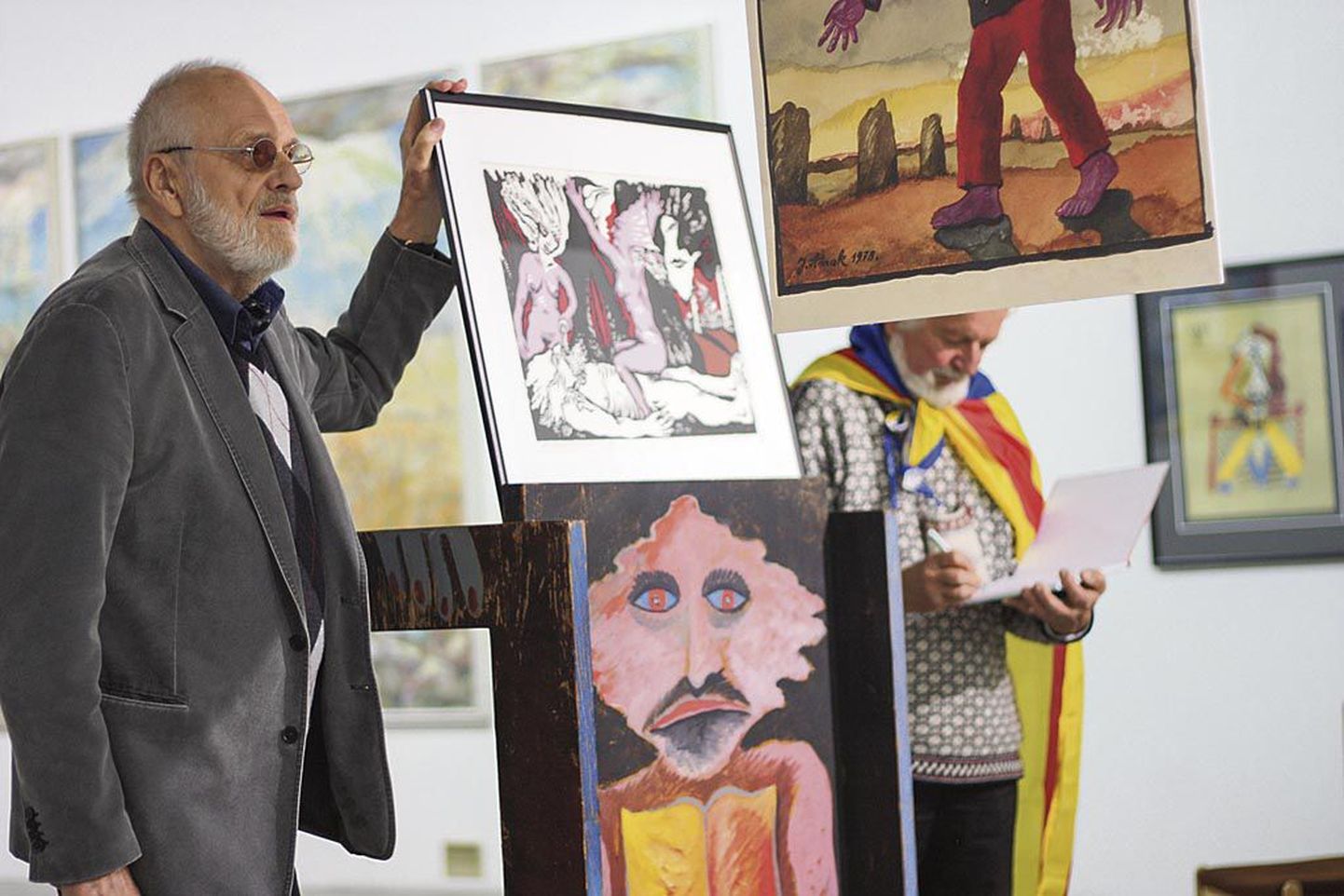 Kunstnik Jüri Arrak kinkis muuseumile oma vanast testamendist inspireeritud töö, kus kujutatakse Lotiga lõbutsevaid naisi.