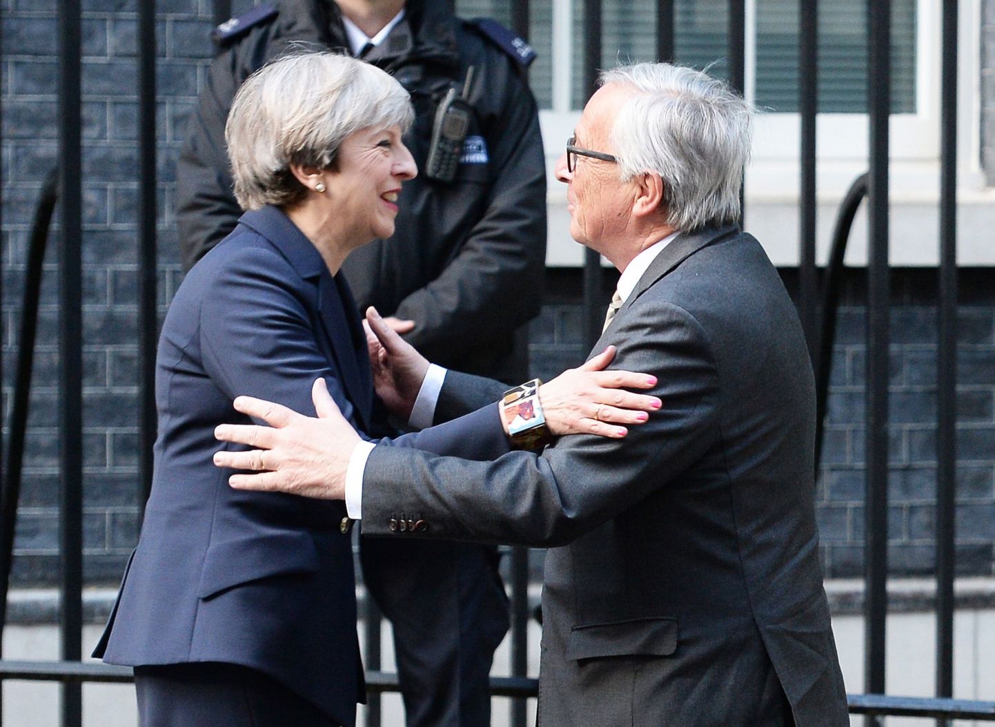 Theresa May ja Jean-Claude Juncker.