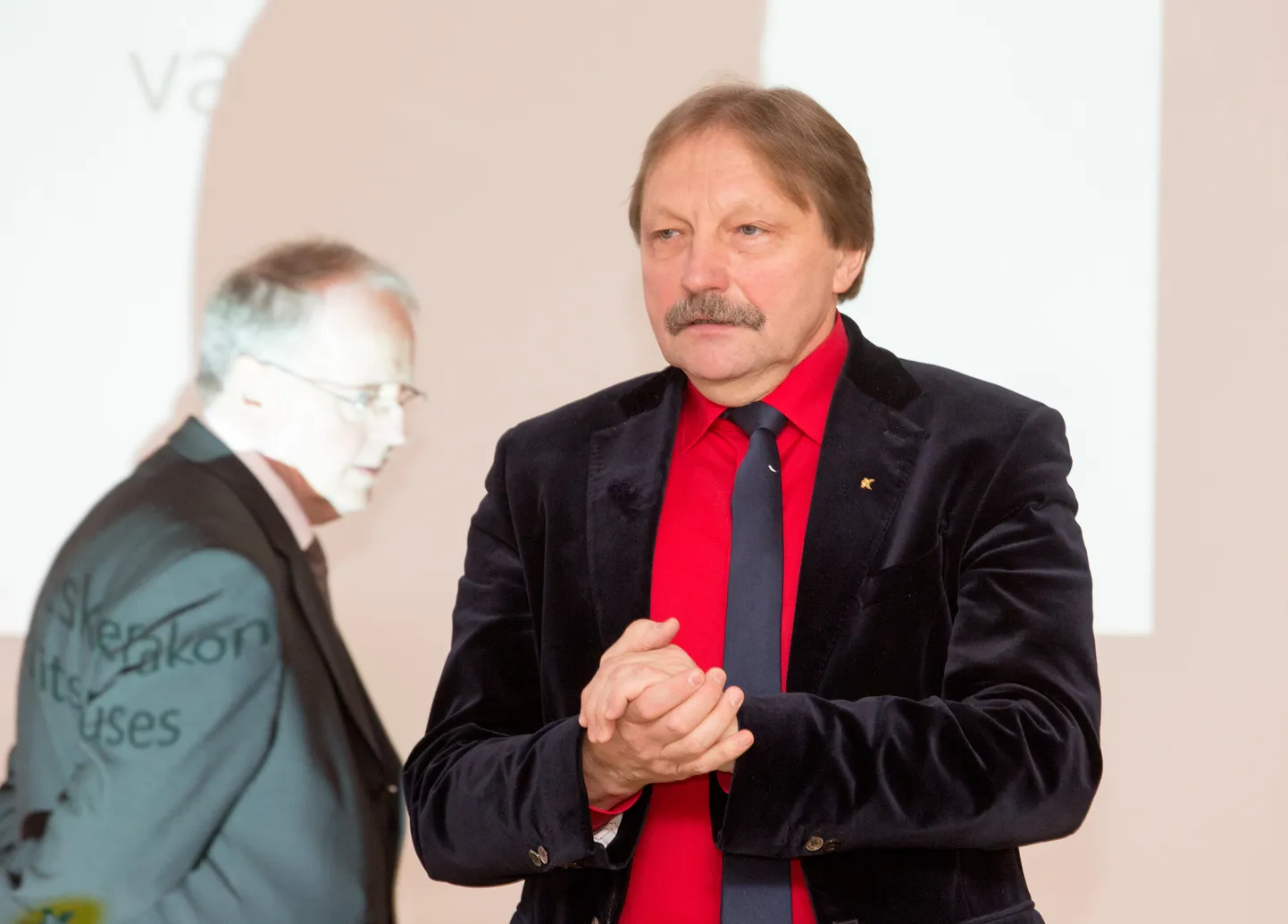 Helmut Hallemaa.