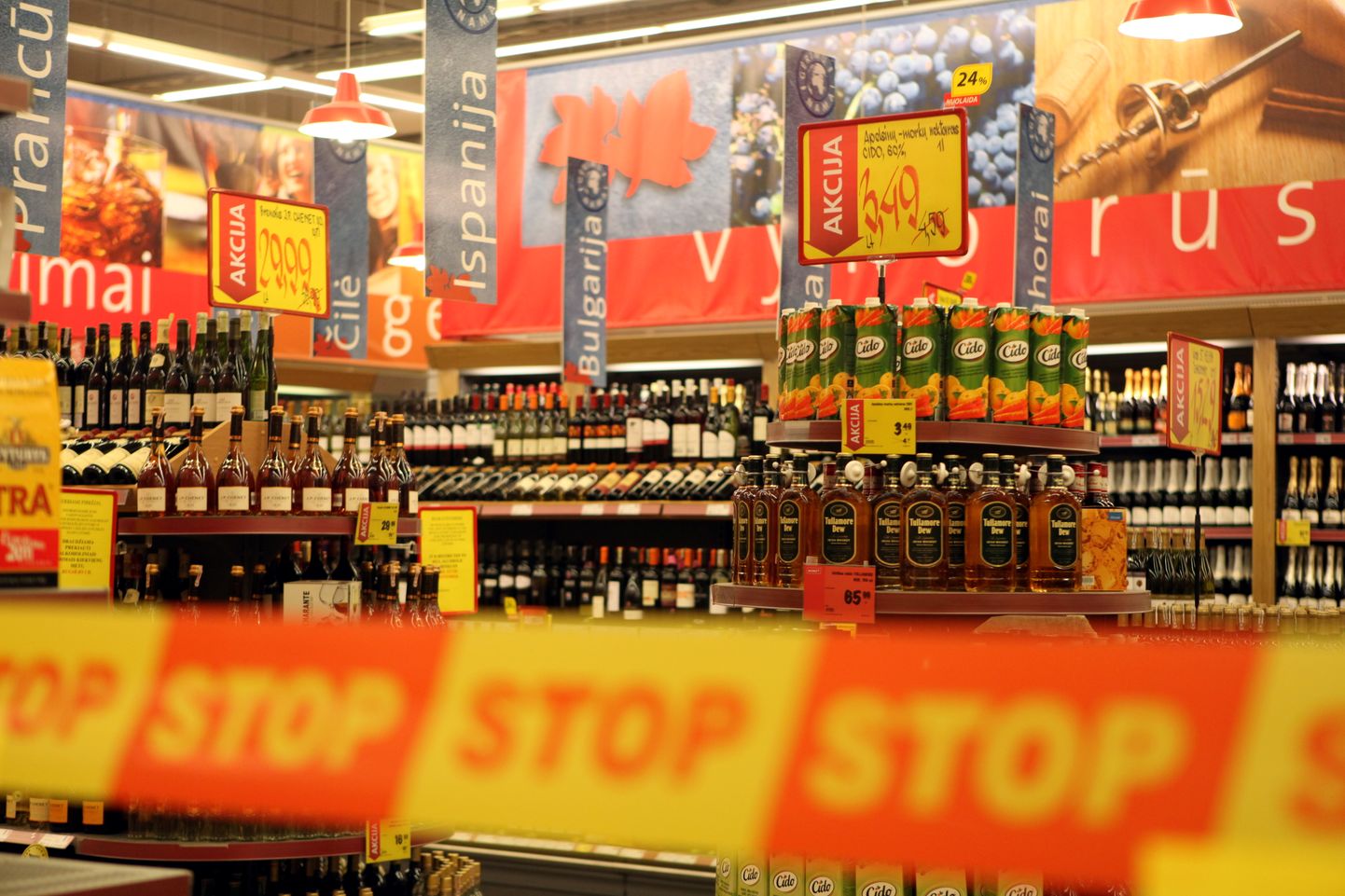 Lietuvā 1. septembrī alkoholu nepārdod vispār.