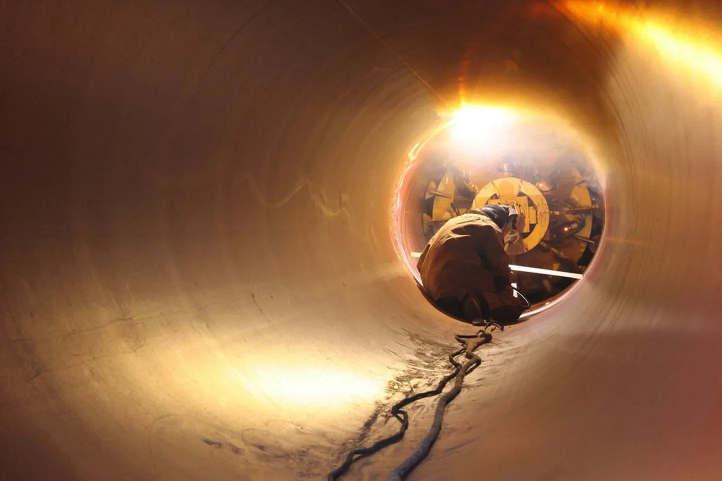 Gazprom kavandab Venemaalt läbi Musta mere Euroopa Liitu suunduva torujuhtme ehitamist. Gaasitoru tagumises otsas oleksid Austria, Sloveenia ja Itaalia.