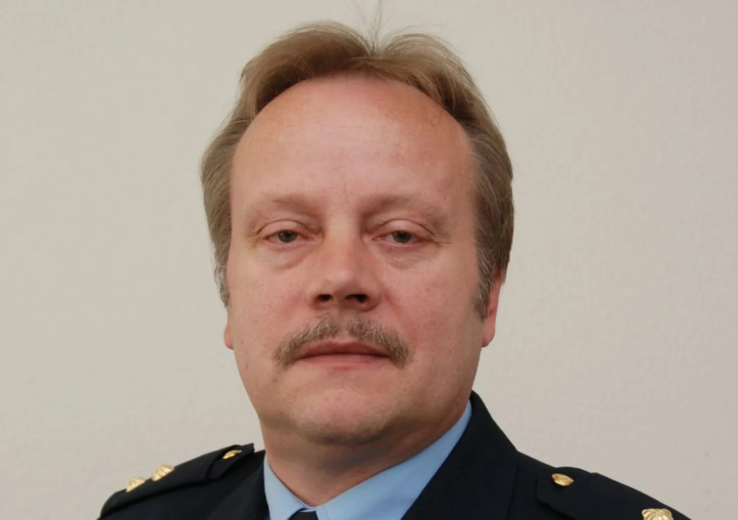 Pärnu politseiosakonna korrakaitsetalituse
komissar Artur Kase.