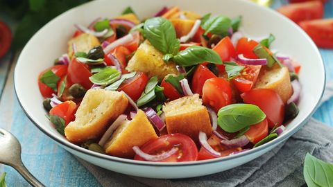 TESTS ⟩ 15 pasaulslaveni salāti  – vai vari tos atpazīt pēc foto?