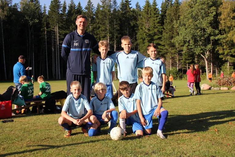 Kärla võistkonna poisid
