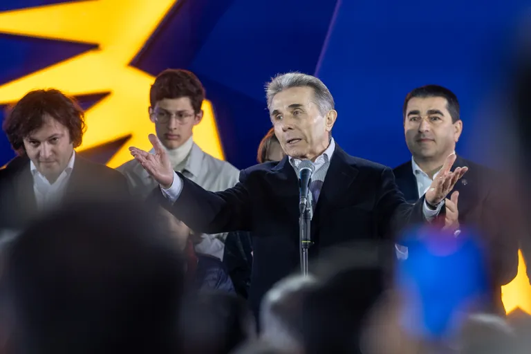 Бидзина Иванишвили даже в день голосования убеждал избирателей, что внешние силы хотят «вовлечь Грузию в боевые действия».