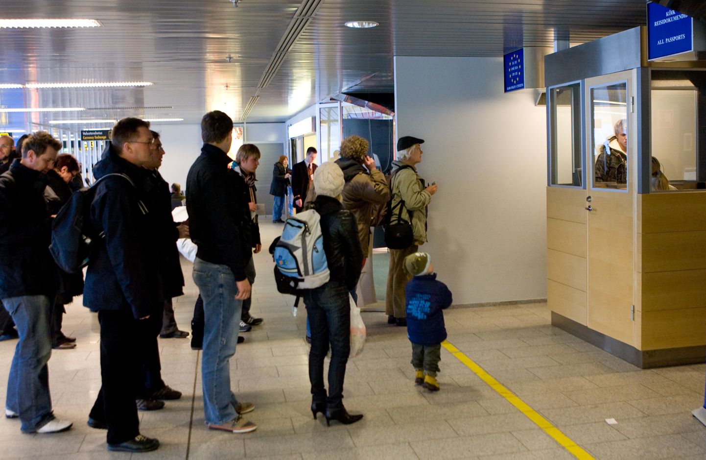 Паспортный контроль в Таллиннском аэропорту