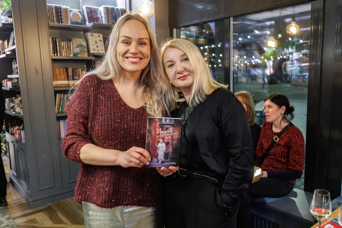 Kirjanik ja loovkoolitaja Eia Uus ning ajakirjanik Tiina Kruus.
