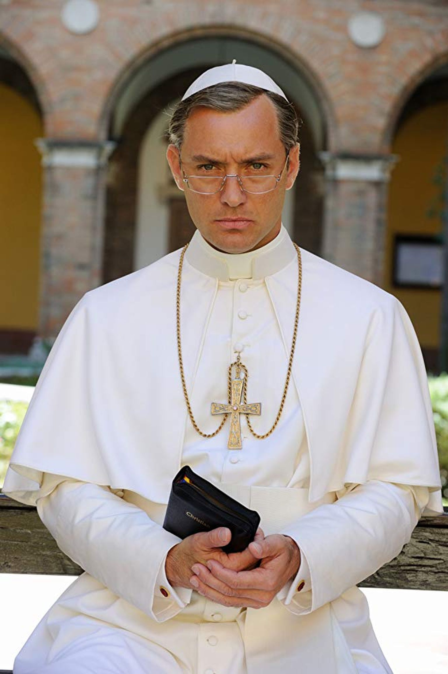 Jude Law seriaalis «Noor paavst»