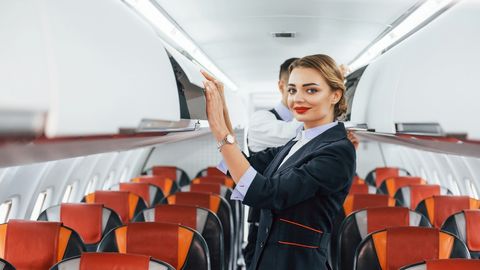 Stjuardess selgitab: kes ei tohi lennukis avariiväljapääsu reas istuda?