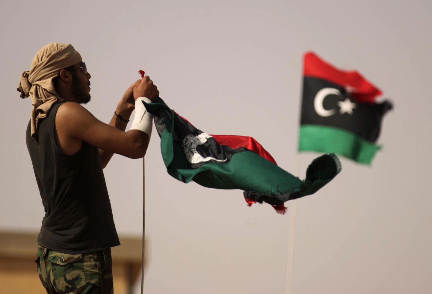 Liibüa üleminekunõukogu toetaja.