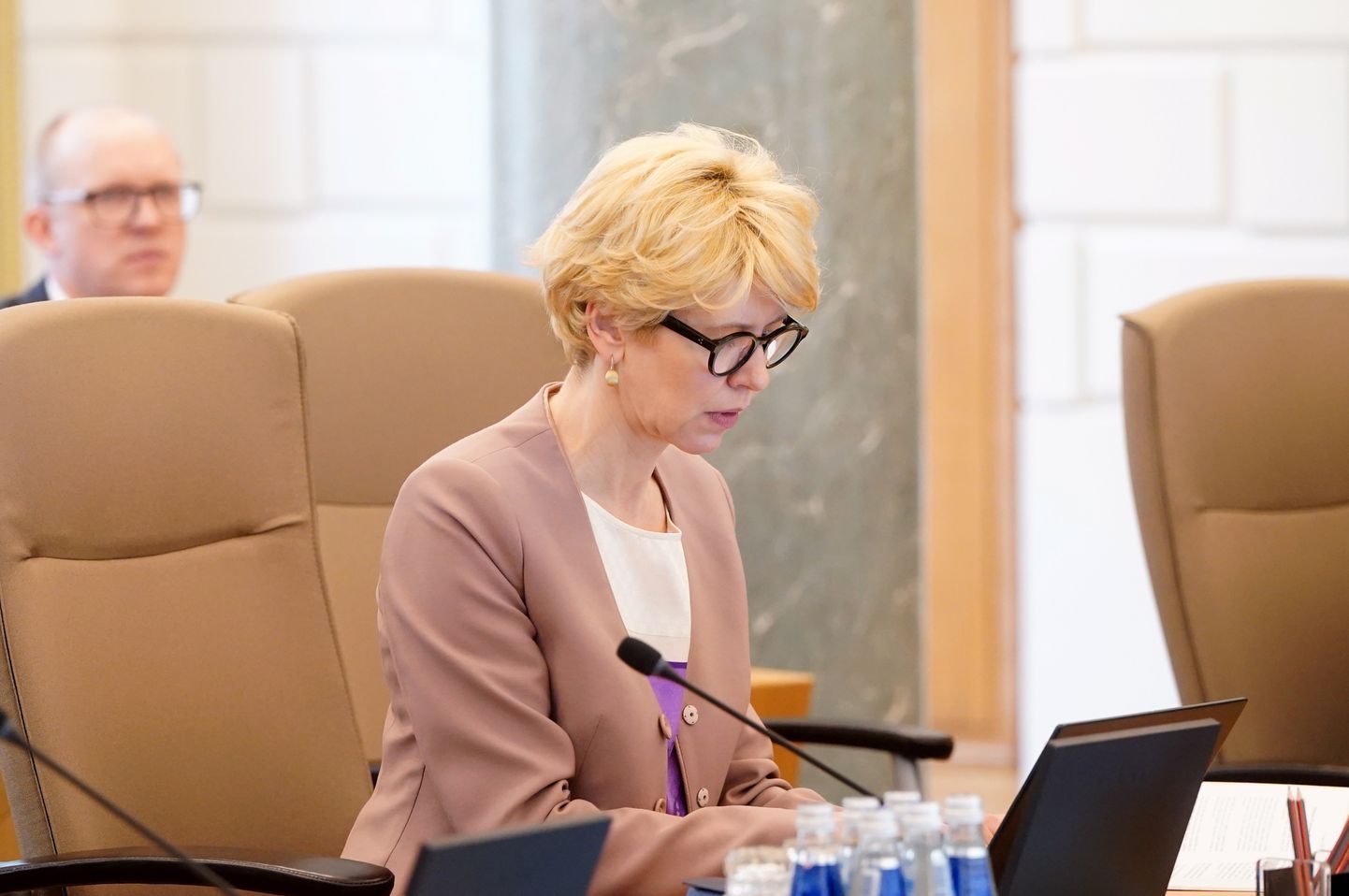 Izglītības un zinātnes ministre Anda Čakša piedalās Ministru kabineta sēdē.