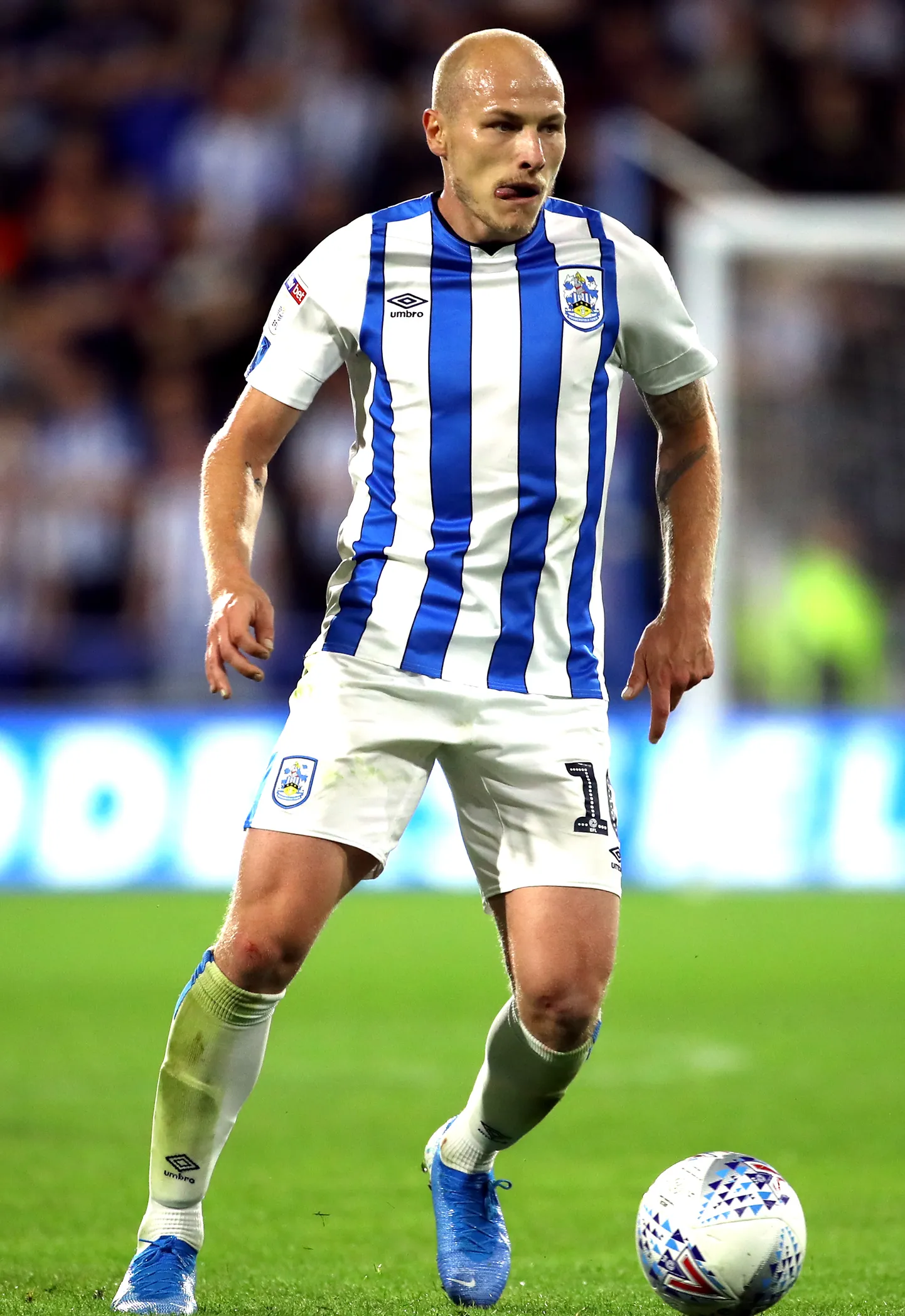 Huddersfield Towni keskpoolik Aaron Mooy.