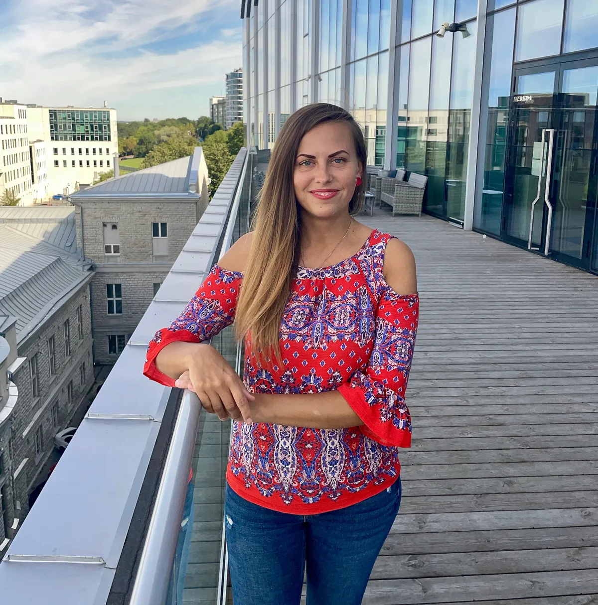 Eeva-Liisa Vahtra on läbi keeruliste suhete jõudnud õnnelike suheteni. «Vastutus enda tervenemise teekonna eest lasub täielikult inimesel endal. Mida paremini sa suhtud endasse ise, seda paremini kohtleb sind partner. Väärtustamine on alati tasakaalus.»