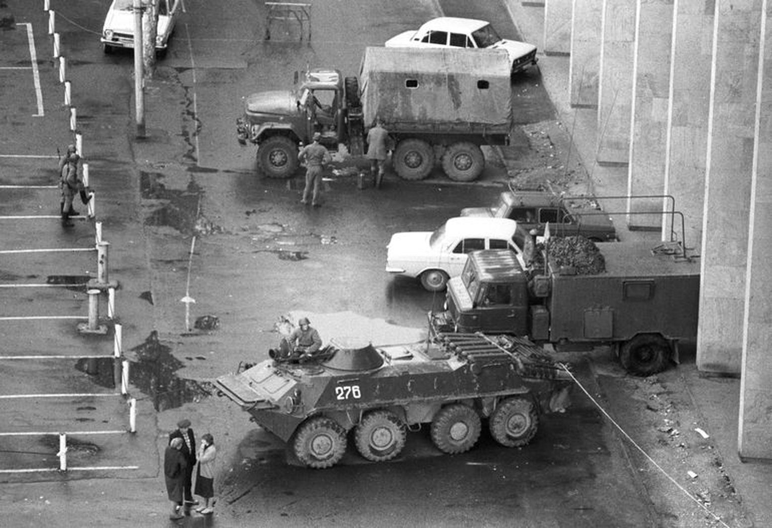 NSV Liidu sõjaväejõudude tehnika pärast 1989. aasta kokkupõrkeid meeleavaldajatega.