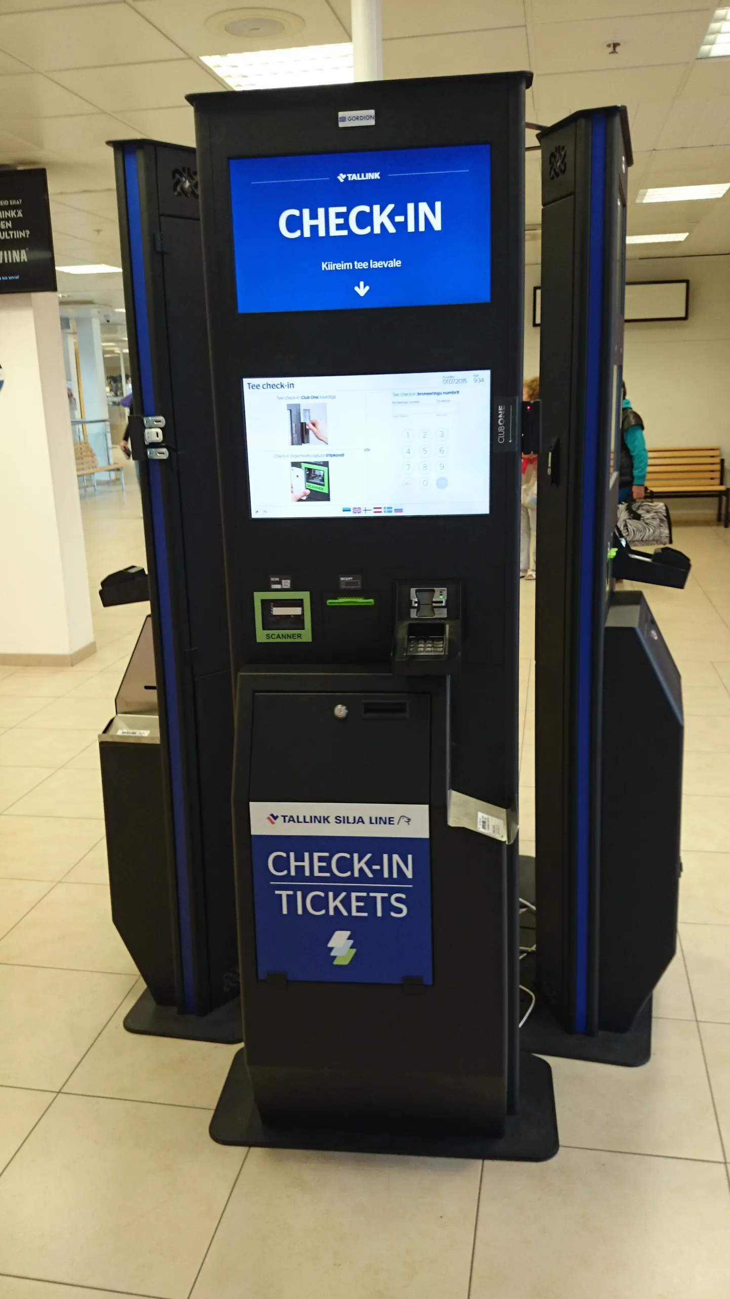 Uued check-in automaadid.