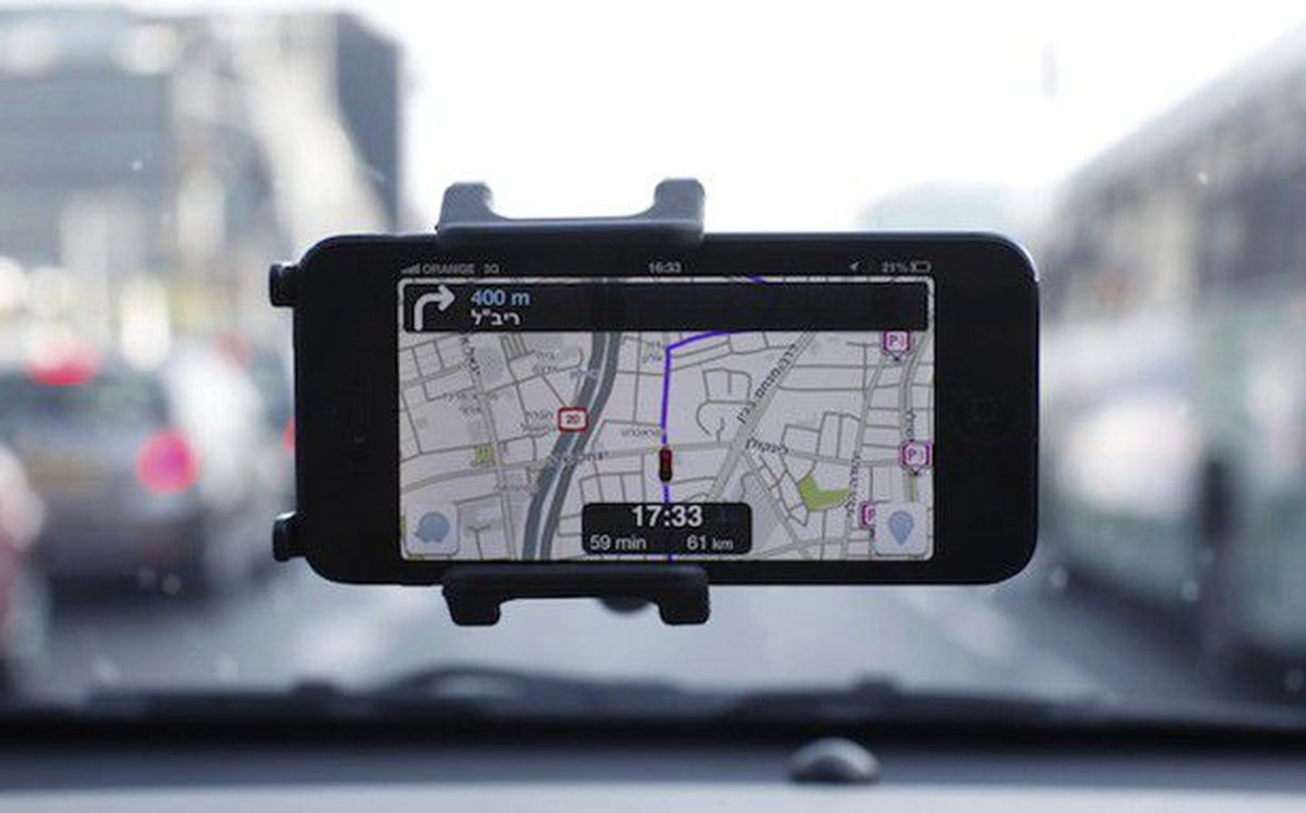 Maanteeamet edastab navigatsiooniäpi Waze kasutajatele infot teetöödest  ja ohtlikust libedusest.