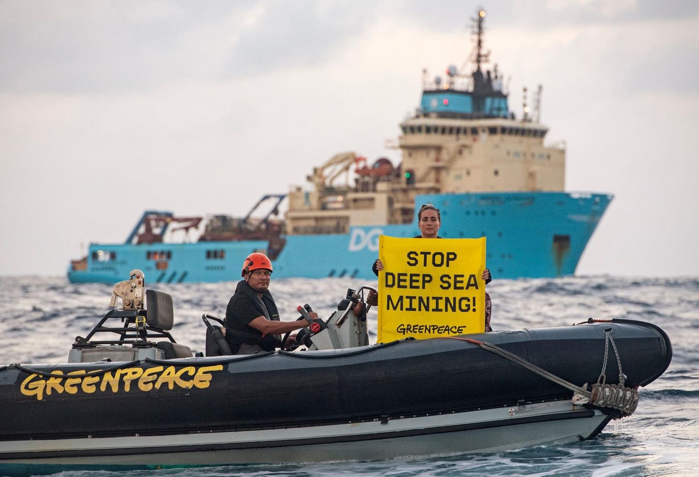 Greenpeace’i aktivist Alice protestimas 5. aprillil Maerski teenindatava haruldaste metallide süvamerekaevandamise projekti «Deep Green» vastu.