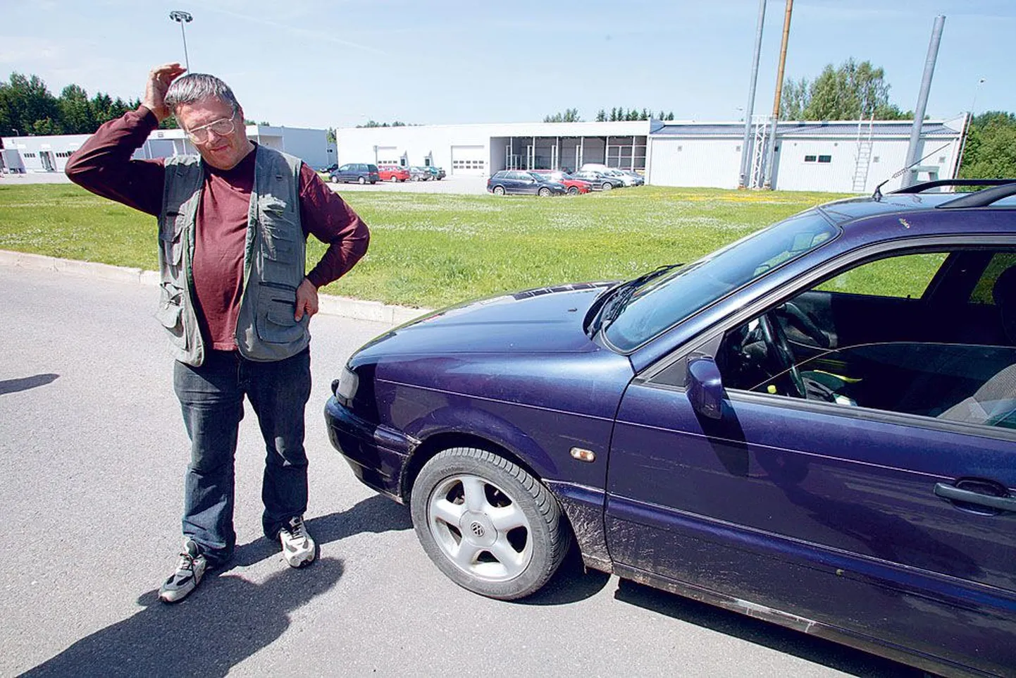 Sergei, passi järgi Kalev Vaaks, on Eesti riigi peale pahane: tema        liigub kindlate sihtpunktide vahel ja selleks läheb tal piiri tagant toodud bensiini tarvis. Põhjused pani ta kirja ka tolliametile esitatud selgitusse.