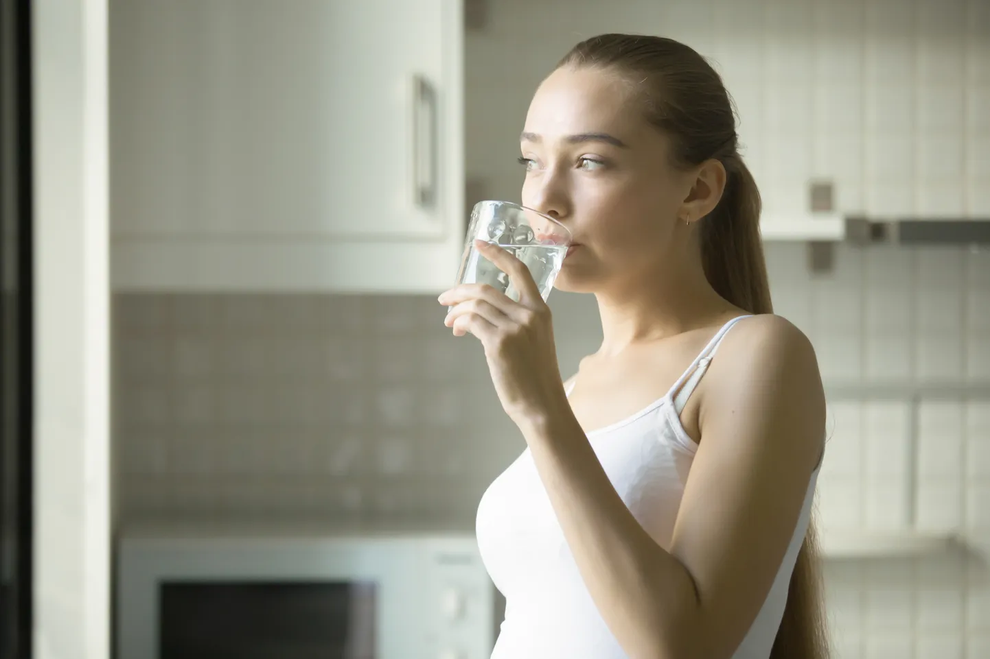 Teadlased on leidnud lihtsa ja tõhusa viisi mikroplastikute eemaldamiseks veest.