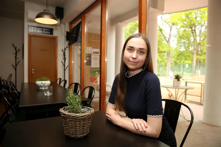 Vabatahtlik nõustaja Johanna Kai Kaasik on laupäeval Toome kohvikus olemas kella 12 kuni kella 14ni.