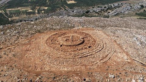 Kreekas leitud salapärane ringikujuline ehitis jahmatab arheolooge