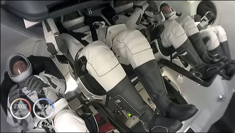 Videokaader astronautidest, kes lendavad Crew Dragon kosmoselaevaga Rahvusvahelisse kosmosejaama (ISS). Vasakult: ameeriklased Shannon Walker, Victor Glover, Michael Hopkins ja jaapanlane Soichi Noguchi