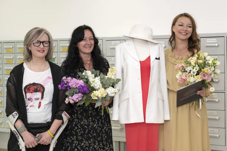 Odetta Birmane, Līga Robežniece, Marija Naumova.