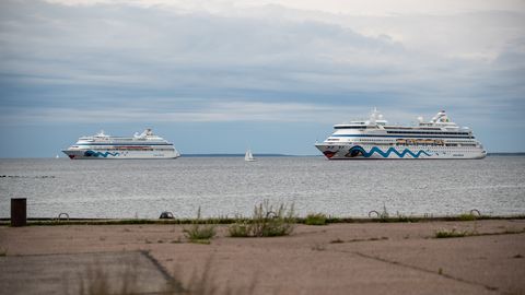 Tallinna lahel hulpivad kruiisilaevad jäävad ankrusse ka talveperioodiks