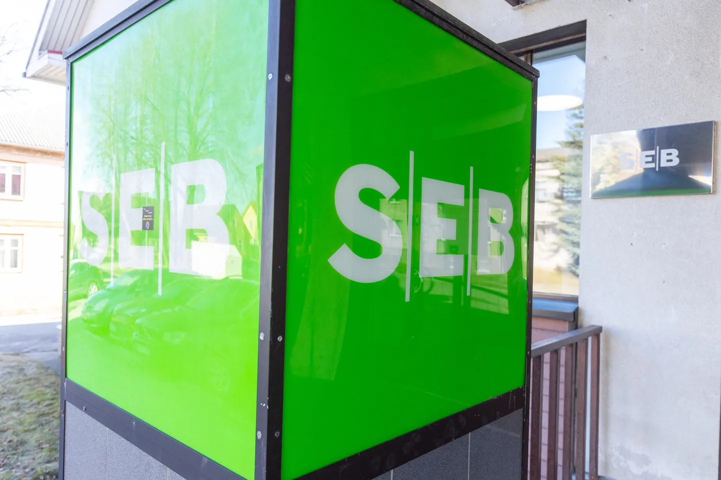 SEB logo.