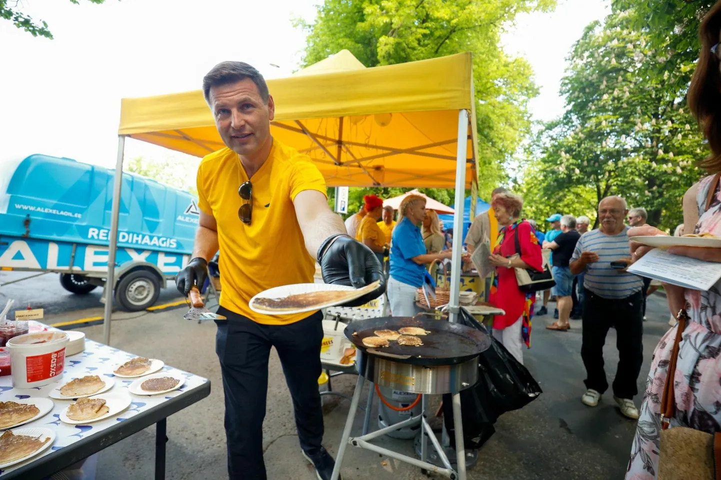 Hanno Pevkuri küpsetatud kookidel oli suur menu.