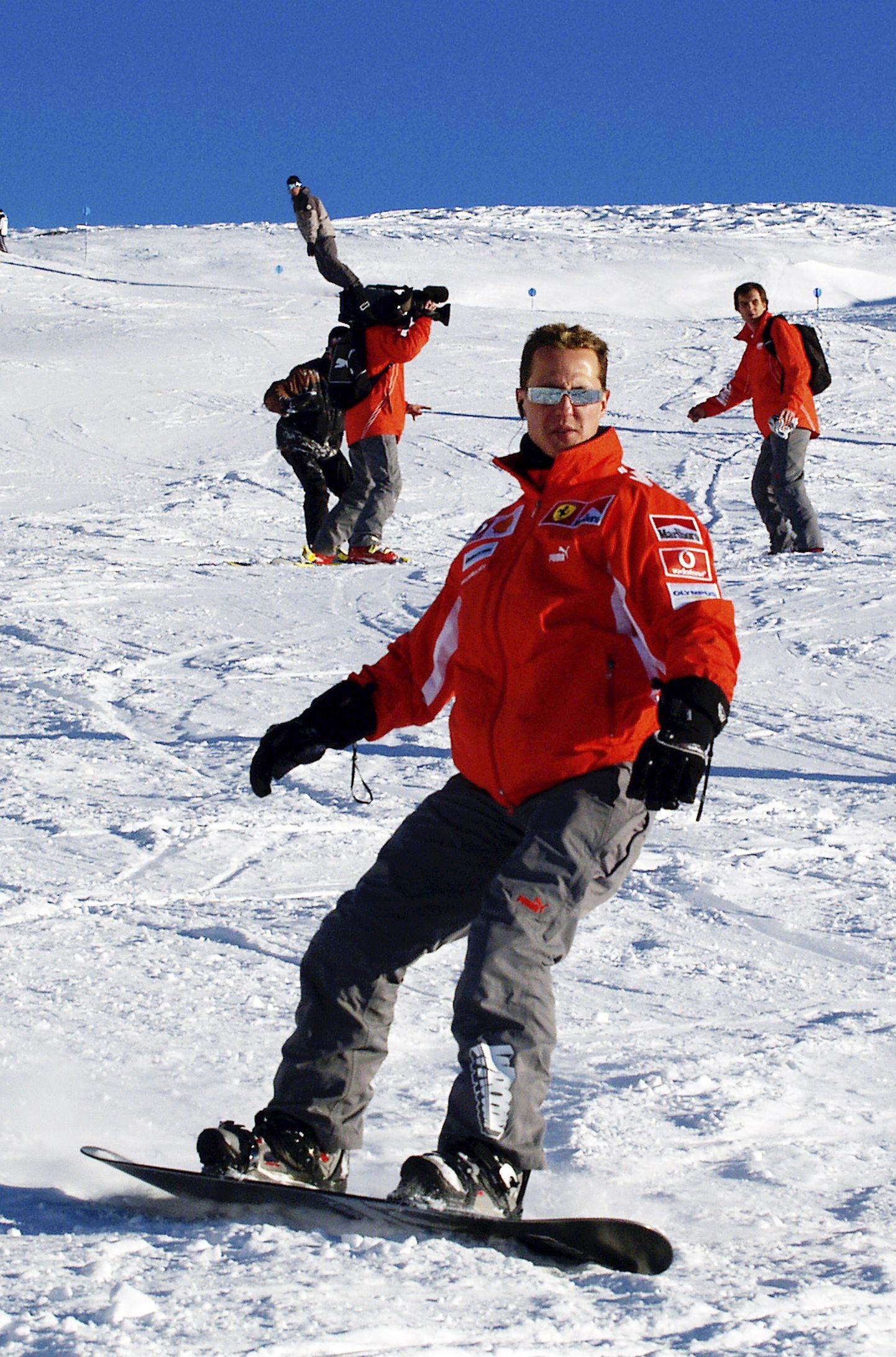 Michael Schumacher lumelauaga sõitmas
