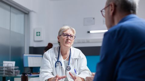 Neuroloog hoiatab: need sümptomid ei tohiks jääda tähelepanu