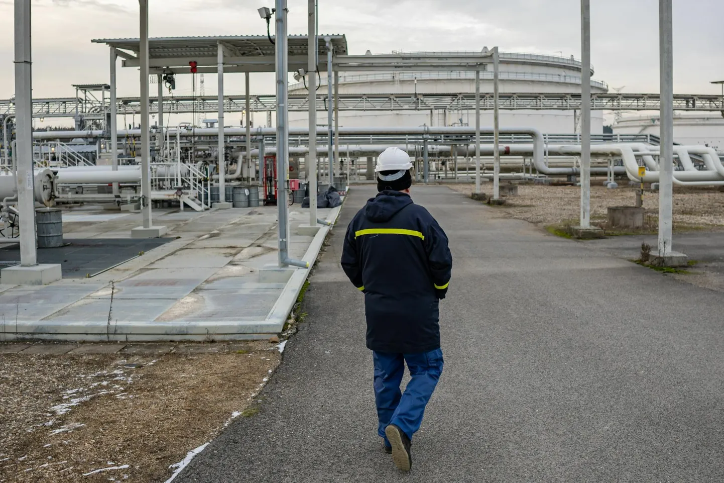 Naftamahutid Tšehhis Nelahozeves, kuhu jõuab Vene nafta Ukraina kaudu. Praha on lubanud loobuda Vene naftast tänavu suvel.