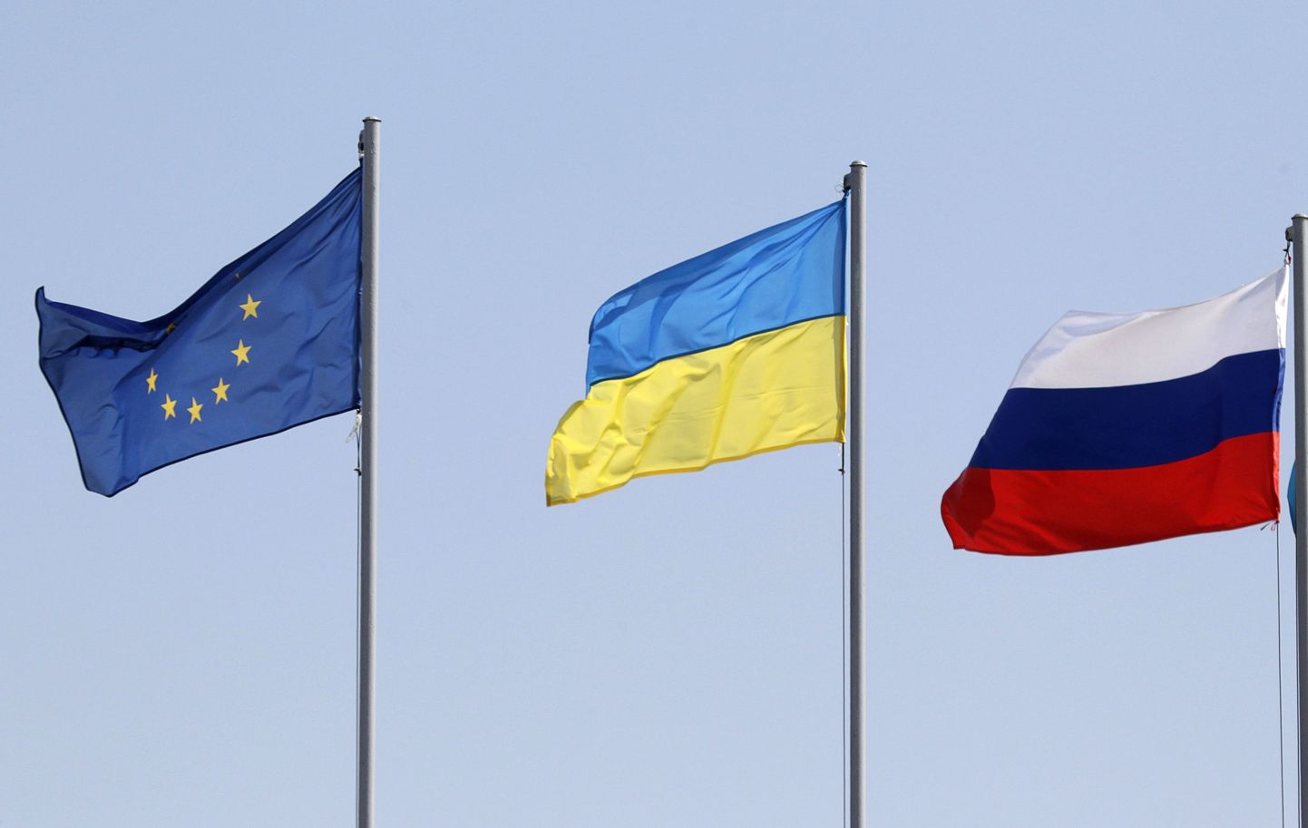 Euroopa Liidu, Ukraina ja Venemaa lipp.