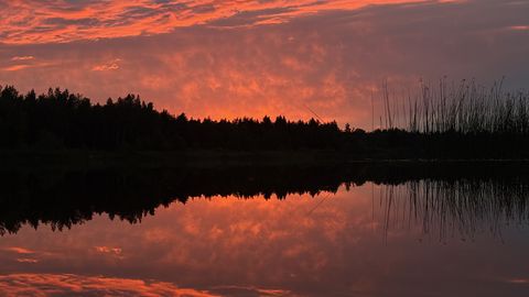 FOTOD ⟩ Suveõhtu pani taeva lõkendama