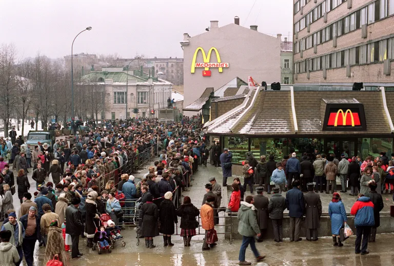 Открытие «McDonald's» на Пушкинской площади, 31.01.1990