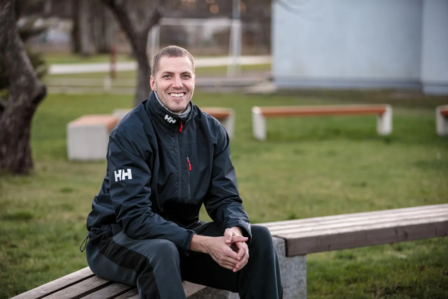 Eelmisel nädalal jäi Toomas Raadik Pärnu Postimehe fotograafi kaamera ette Pärnus Rääma põhikooli lähedal.