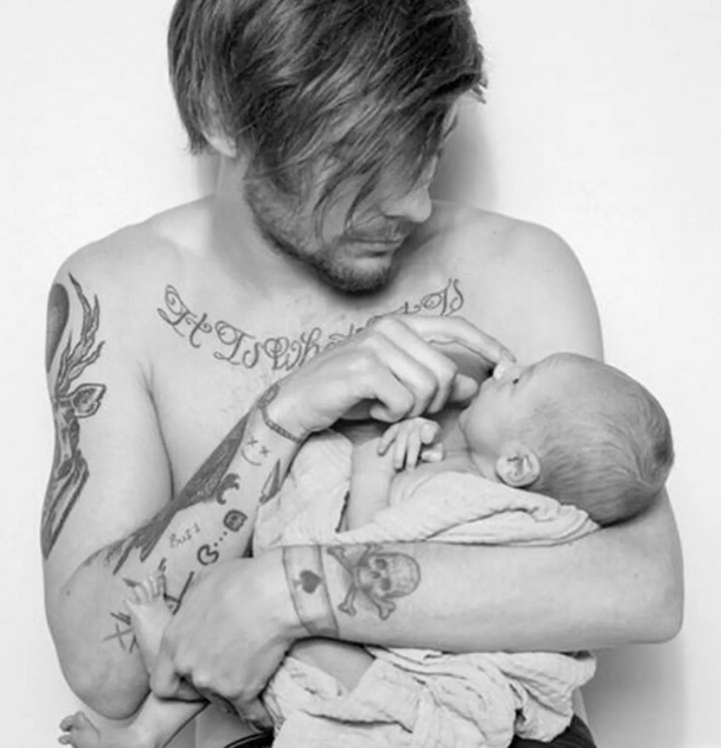 Louis Tomilson ja Briana Jungwirth lähevad kohtusse