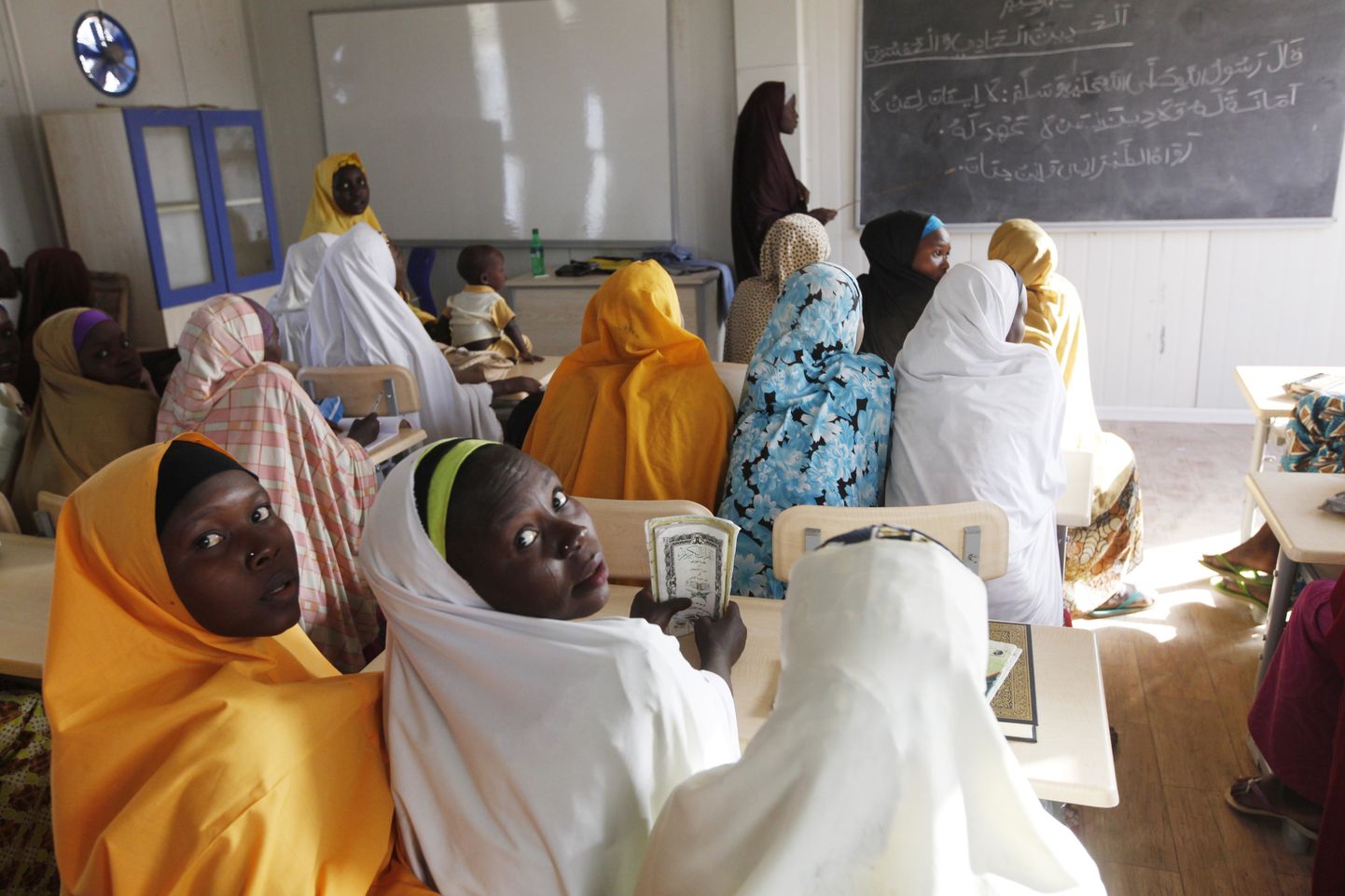 Nigeeria õpilased koolis.