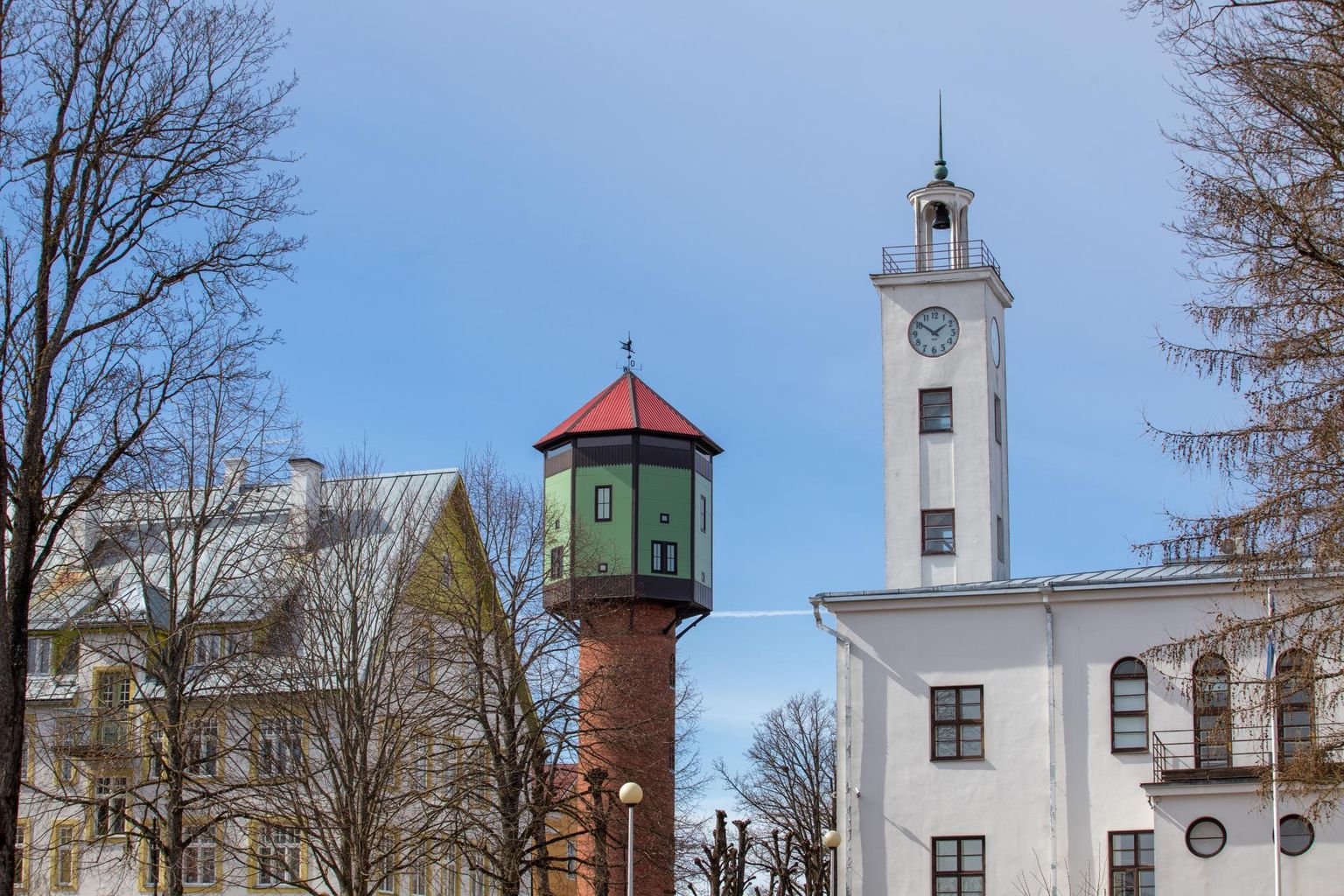 Viljandi linnavalitsuses muutuvad eelolevast esmaspäevast tööpäevade kellaajad.