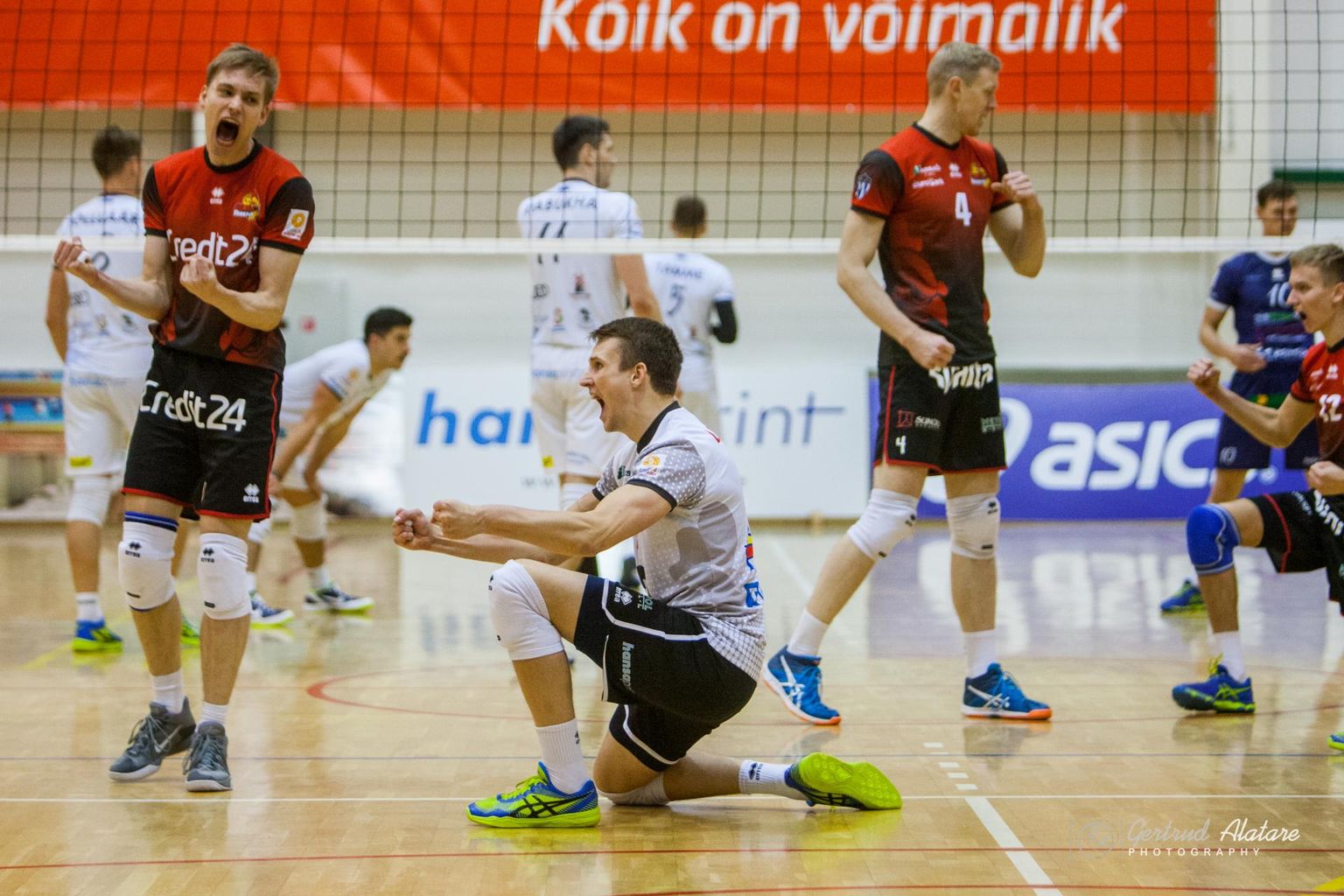 Eelmisel hooajal Eesti meistriliigas Selver Tallinna meeskonna kapteni rollis olnud Denis Losnikov tõmbab sellest hooajast selga Viljandi Võrkpalliklubi särgi.