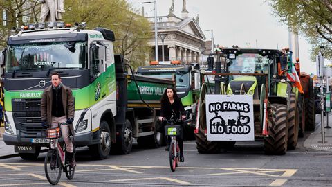 Pēc plašiem protestiem Īrijas valdība ievieš atbalsta pasākumus cīņai ar degvielas krīzi
