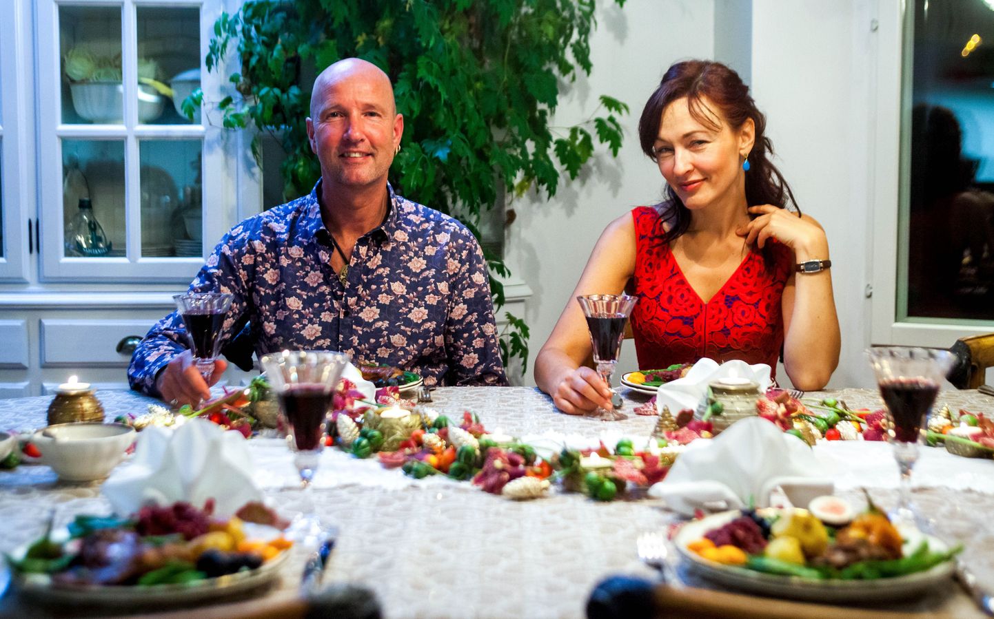 Peolaua peaproov: Peter ja Merit Boeijkensi peres kohtuvad jõuluõhtul Hollandi ning Eesti maitsed ja traditsioonid.