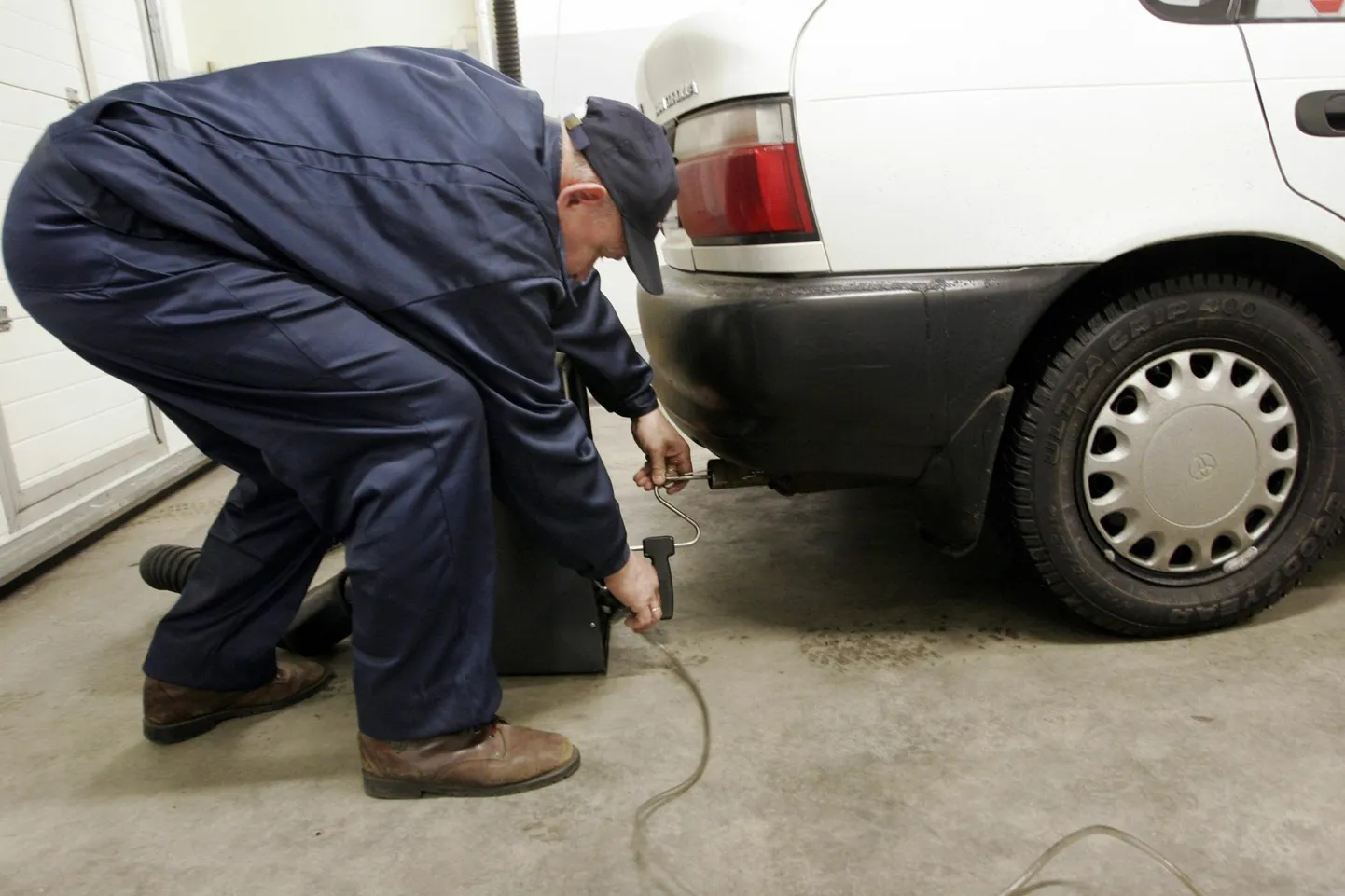 Tehnoülevaatuspunktid hakkavad maist koguma sõiduautodelt ja väikestelt tarbesõidukitelt tegeliku kütusekulu või energiatarbimise andmeid.