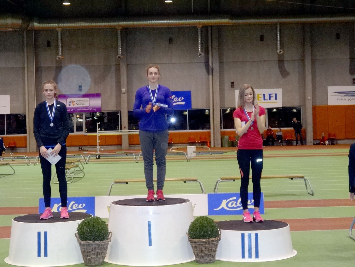 Tüdrukute A-vanuseklassi 300 meetri jooksu autasustamisel tõusis Anna Sidorenko pjedestaali teisele astmele. Võitjale kaotas ta vaid kaheksa sajandikku ajaga 41,44.
