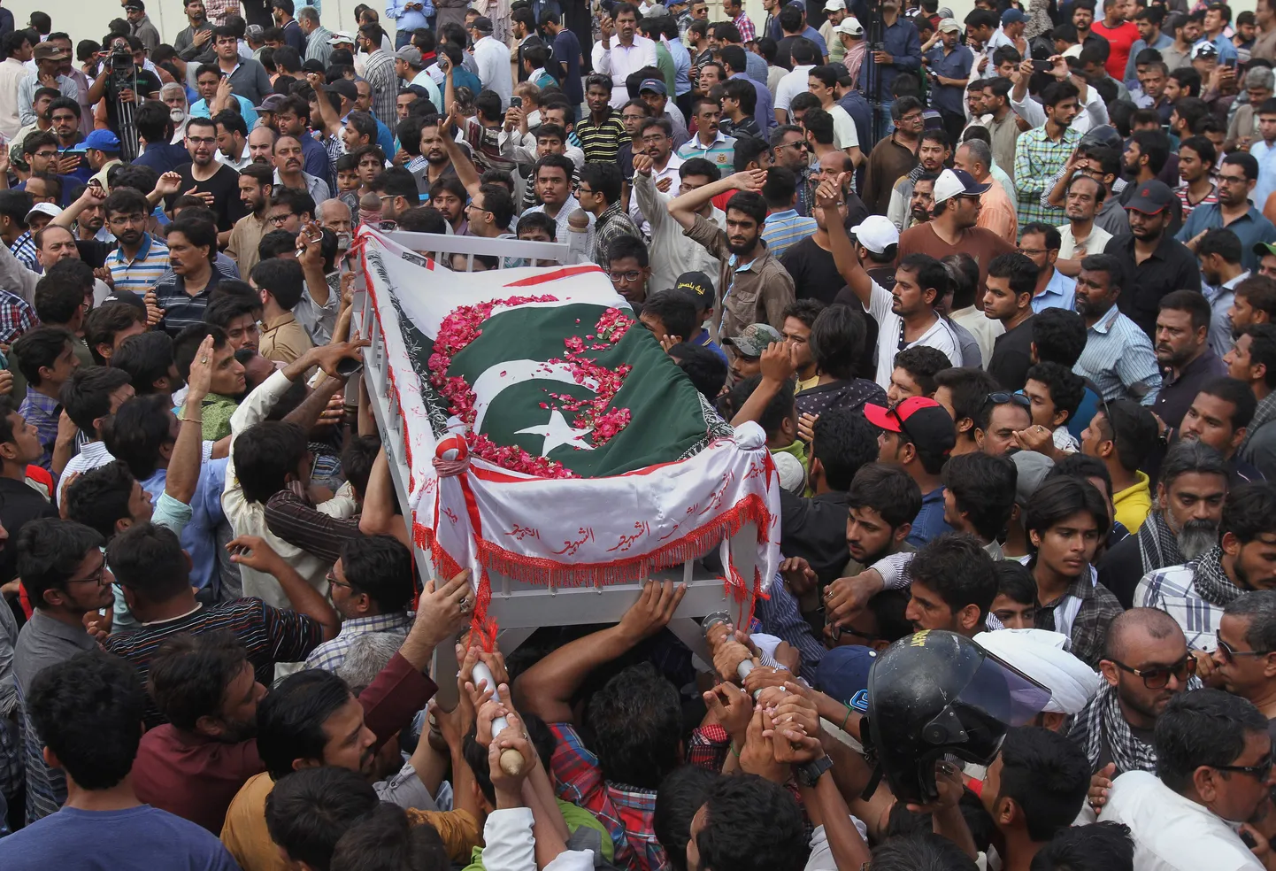 Khurram Zaki matuserongkäik