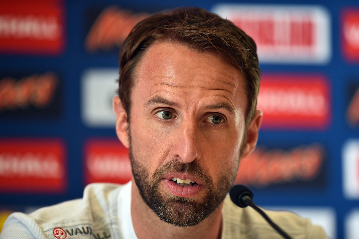 England manager Gareth Southgate takes part in a press conference at The Grove Hotel in Watford, north of London on June 1, 2018 on the eve of their friendly football match against Nigeria. / AFP PHOTO / GLYN KIRK / NOT FOR MARKETING OR ADVERTISING USE / RESTRICTED TO EDITORIAL USE