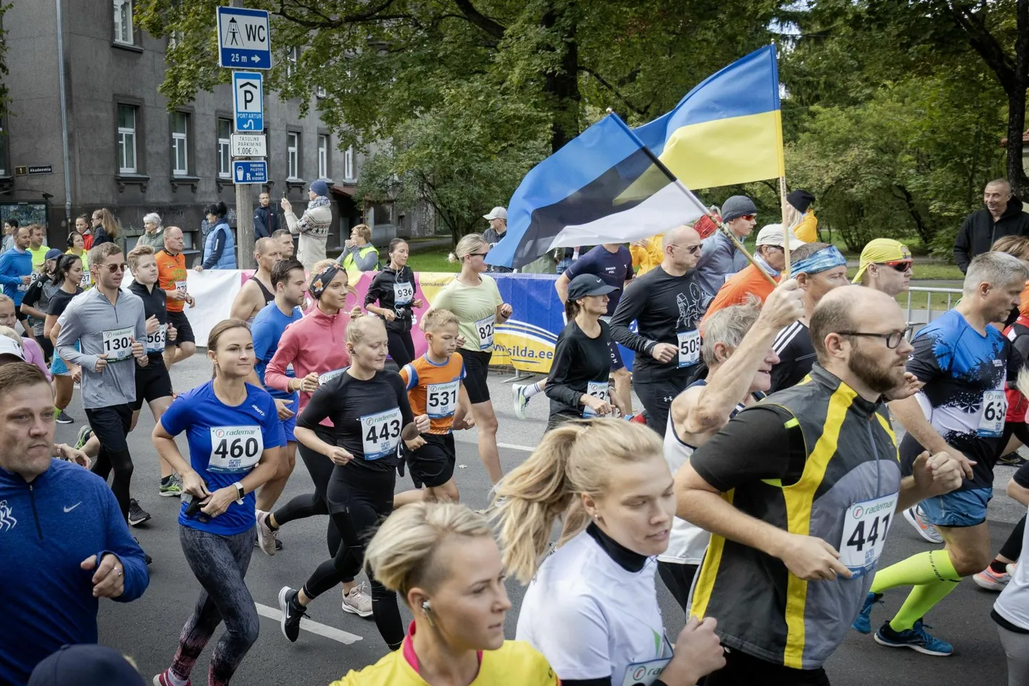 Jüri Jaansoni Kahe silla jooksu kümne kilomeetri pikkusele rajale tule üle tuhande jooksja ja kõndija.